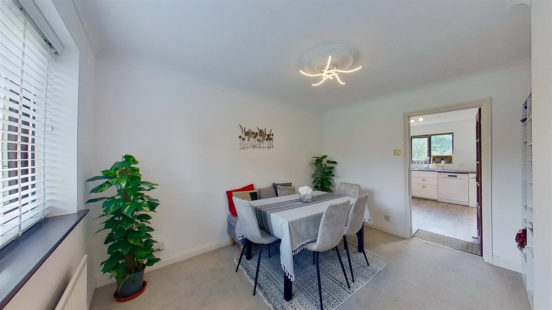 4 bed property in Thirsk Gardens, Milton Keynes